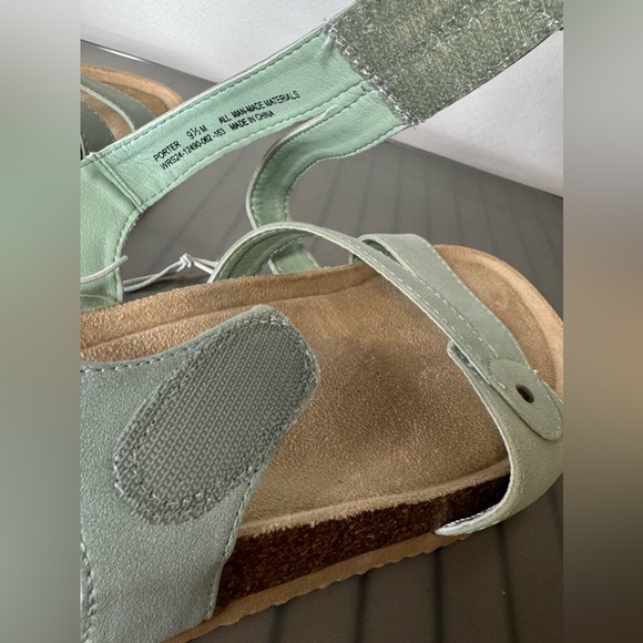 BareTraps pastel Mint Green porter lightweight foam cushion Sandals easy off - Picture 6 of 7